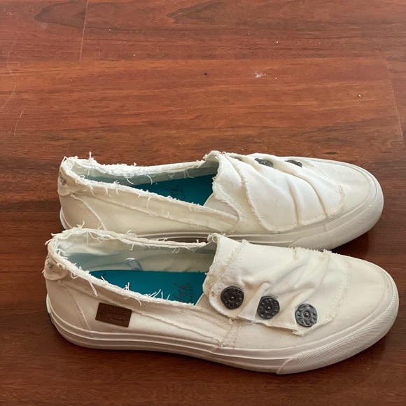 Blowfish Malibu Melon white slip on button Sneaker canvas shoe 8 laceless cotton - Picture 6 of 16